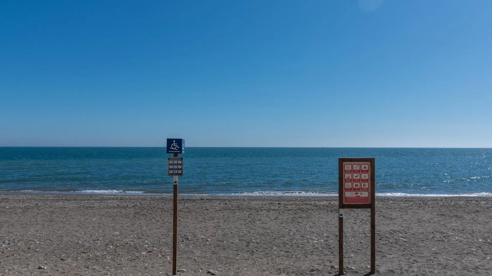 Apartamento Familiar, Terraza Con Vistas Al Mar, Piscina, Pistas De Tenis, Wifi Y En Primera Linea De Playa ألغاروبو - كوستا شقة