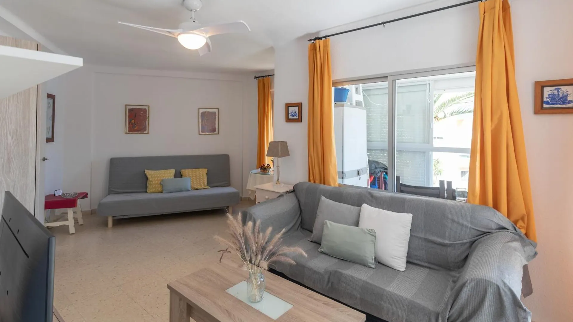 شقة Apartamento Familiar, Terraza Con Vistas Al Mar, Piscina, Pistas De Tenis, Wifi Y En Primera Linea De Playa ألغاروبو - كوستا